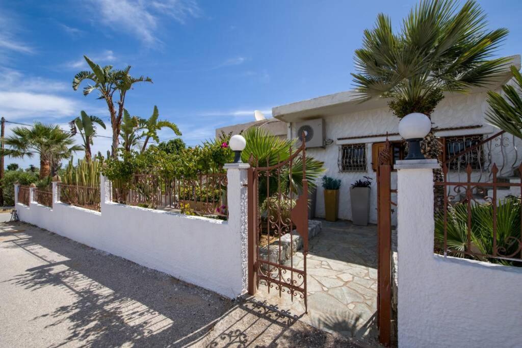 הוילה חאניה Renas Secret Garden House מראה חיצוני תמונה