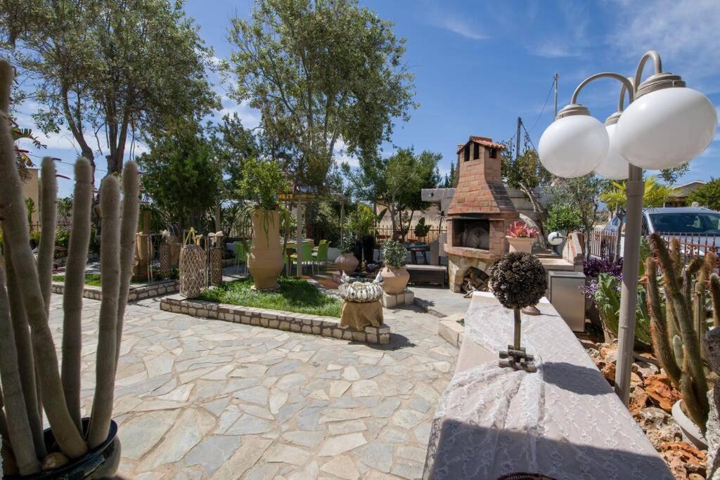 הוילה חאניה Renas Secret Garden House מראה חיצוני תמונה